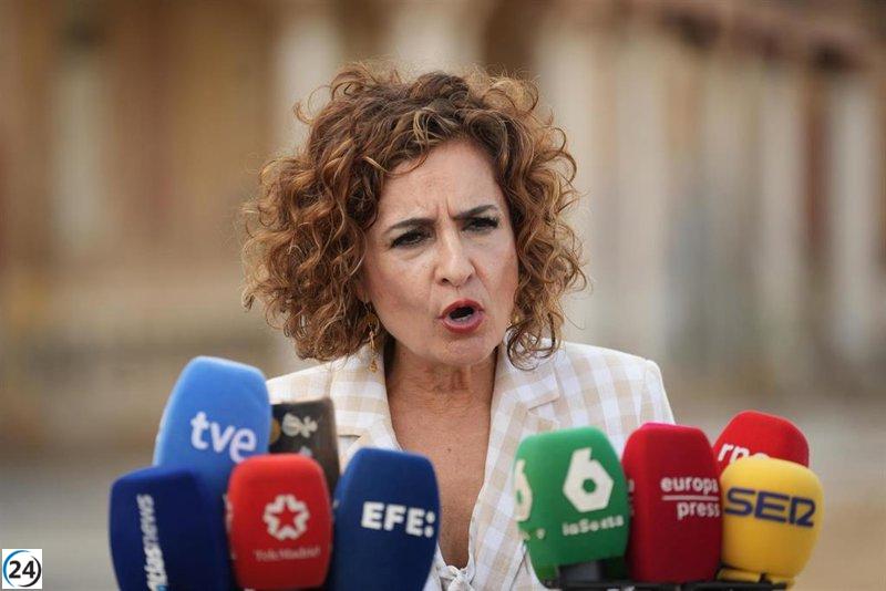 Montero denuncia la huida de Moreno del Parlamento y su rol de víctima: 