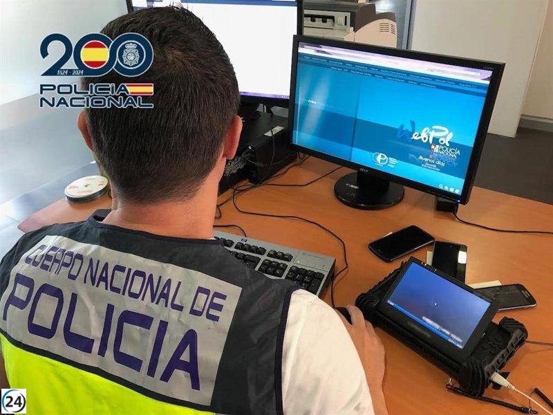 Desarticulan en Cádiz una trama que estafó un millón de euros suplantando bancos a través de SMS, con 19 arrestos.