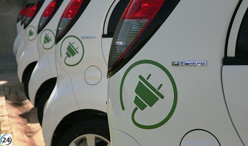 Andalucía destina 66,8 millones para apoyar 13.700 solicitudes de vehículos eléctricos.
