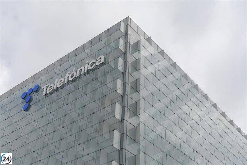 Andalucía lidera el crecimiento de empleos digitales, ocupando el tercer lugar en ofertas, según Telefónica.