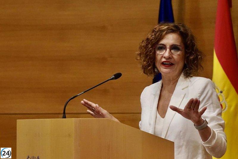 Montero impulsa la candidatura de Málaga para albergar la Autoridad Aduanera de la UE.