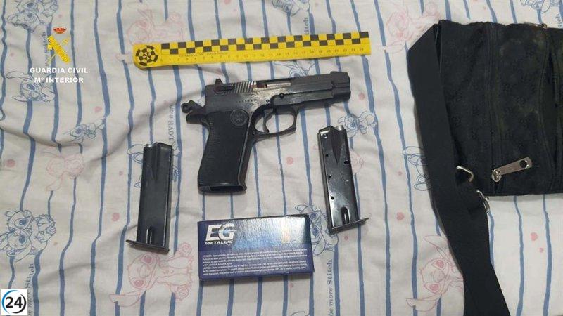 Desmantelan en Málaga una red narcotraficante que distribuía 750 kilos de hachís en Sevilla.