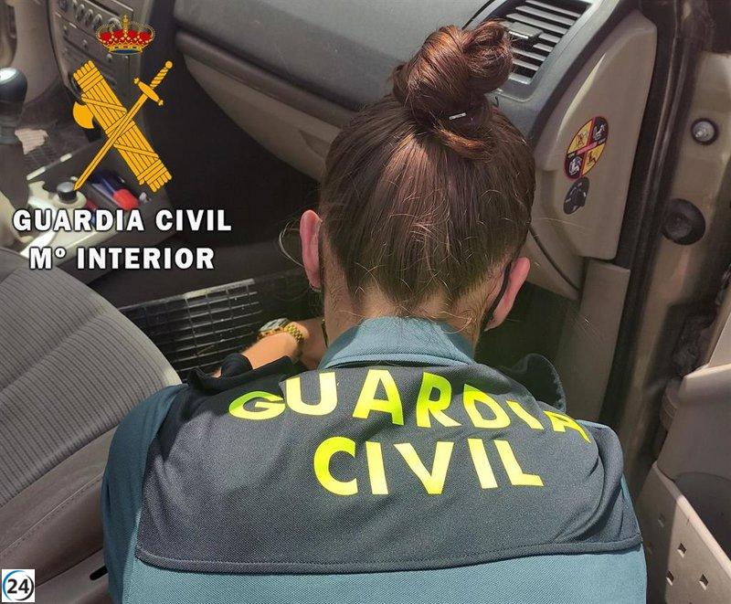 Capturan en Almería a un hombre que intentaba salir a Argelia con un lujoso coche robado en Francia durante la OPE.