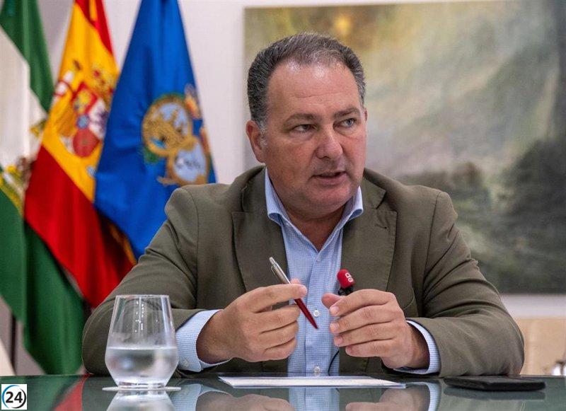 Toscano resalta el éxito en la lucha contra mosquitos en Huelva gracias a la tecnología y la fumigación en espacios naturales.