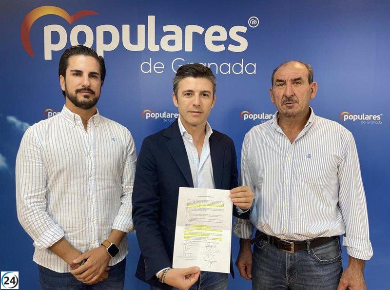 El PP reclama la renuncia del alcalde de Vox en Arenas del Rey tras romper el acuerdo de alternancia.