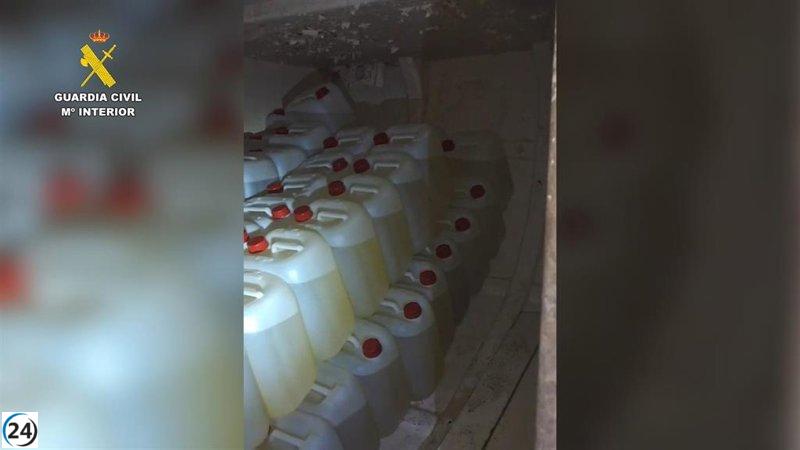 Desmantelan red de narcotráfico en Huelva: 24 arrestos y confiscación de 25.000 litros de combustible y diez embarcaciones.