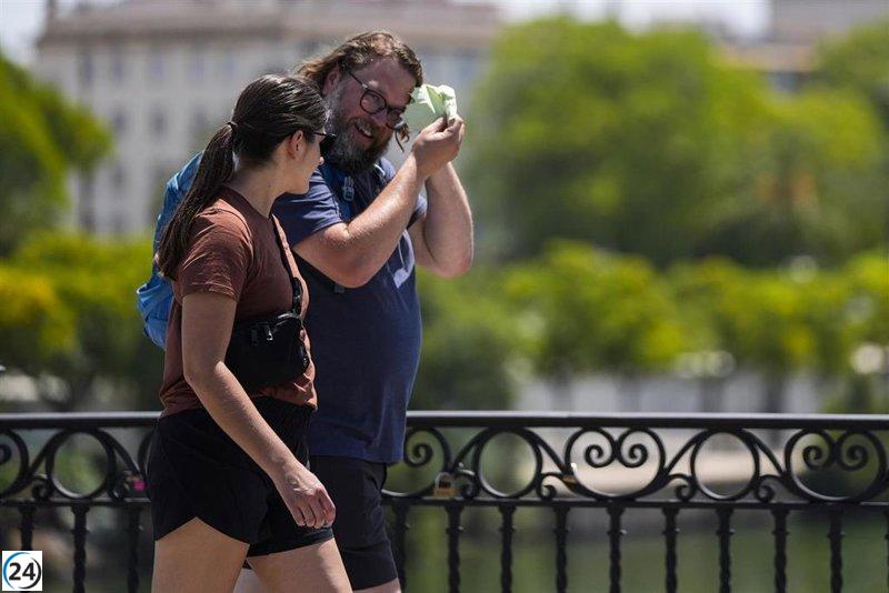 Andalucía se prepara para un intenso calor este domingo, alcanzando los 42 grados en cuatro de sus provincias.