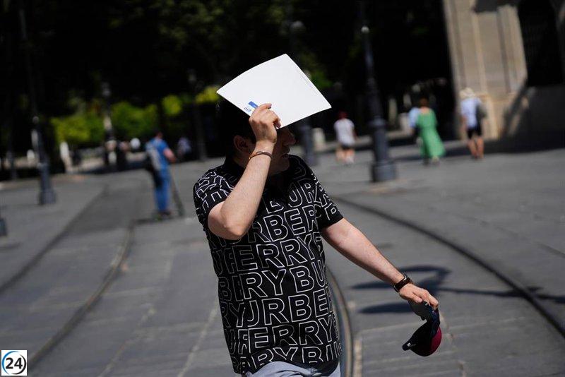 Andalucía sigue en alerta naranja por la intensa ola de calor que persiste este lunes en cuatro provincias.