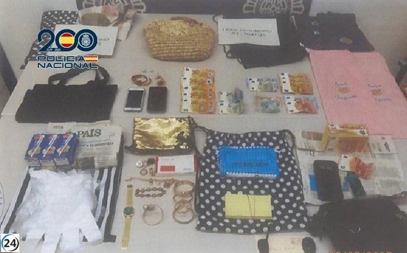 Desarticulan en Estepona una banda sospechosa del 'timo de la estampita' con tres arrestos.