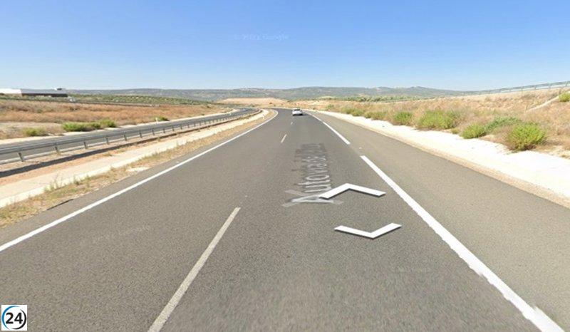 Tragedia en Baeza: un trabajador fallecido y un guardia civil lesionado tras un atropello en el lugar de un accidente.