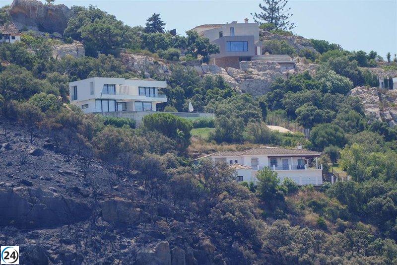 Moreno propone penas más severas para los incendiarios tras los fuegos en Tarifa.