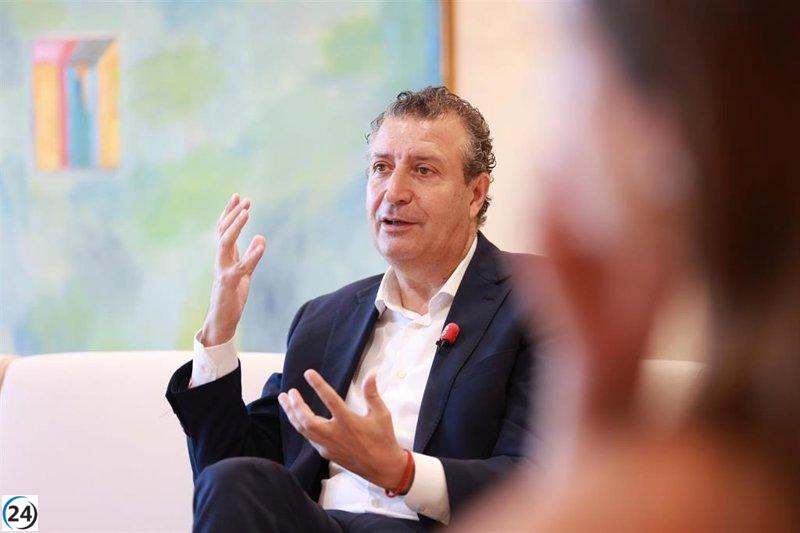 Fernández explora nuevos mercados para la aceituna sevillana frente a aranceles de Trump.