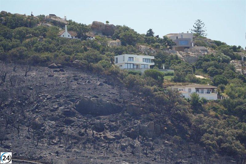 Alcalde de Tarifa: “El verano avanza, pero las expectativas son más altas tras los incendios de agosto.”