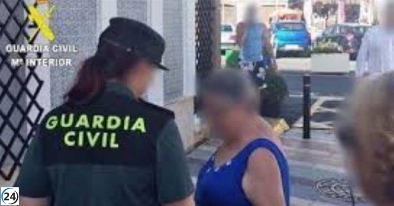 Arrestan a asistenta en Adra por robar 14.500 euros a una anciana a su servicio.