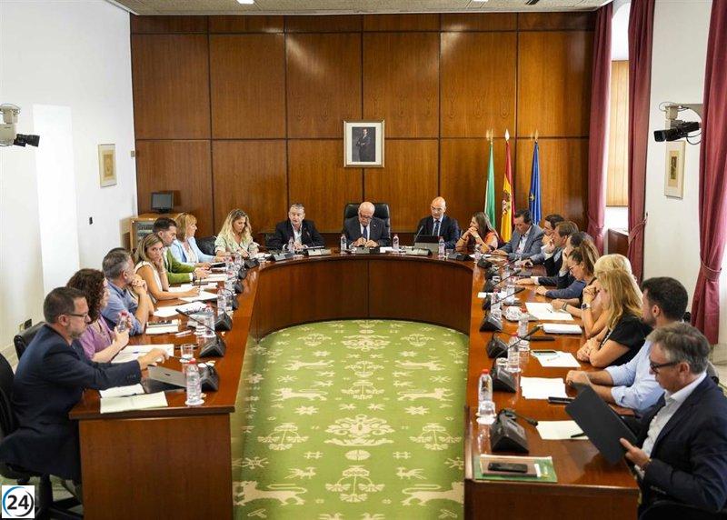 El PP-A frena la convocatoria de un Pleno en agosto sobre incendios y la Mezquita de Córdoba en el Parlamento.