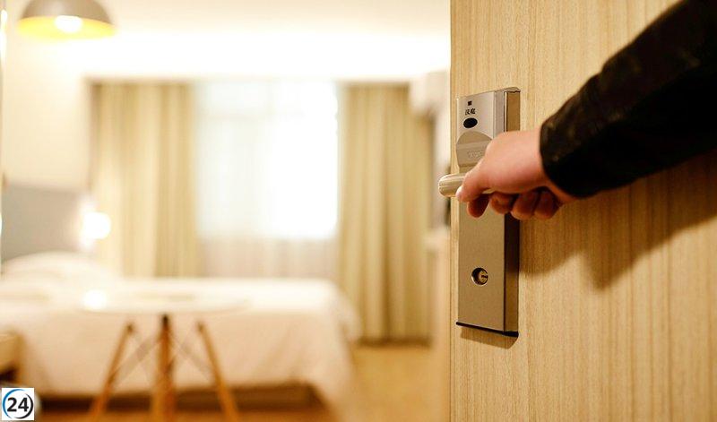 Andalucía registra un aumento del 3,9% en pernoctaciones hoteleras en julio, alcanzando los 6,8 millones.
