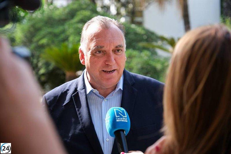 La Junta advierte sobre el impacto negativo en el turismo tras la salida de Ryanair de Jerez y solicita al Gobierno reabrir las negociaciones.