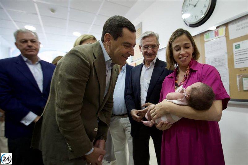 Moreno anuncia educación gratuita para el 70% de las familias andaluzas con niños de 0 a 3 años.