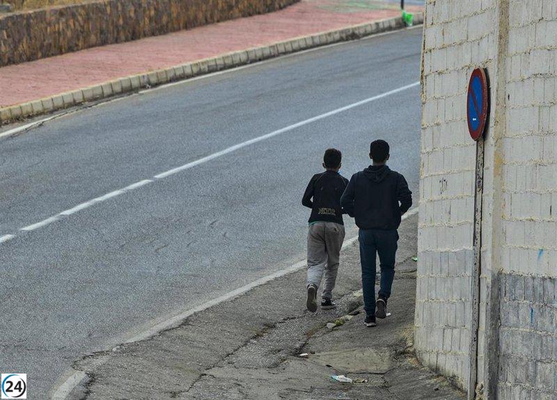 Vox impulsa una propuesta para cerrar los centros de acogida para jóvenes migrantes en el Parlamento este jueves.