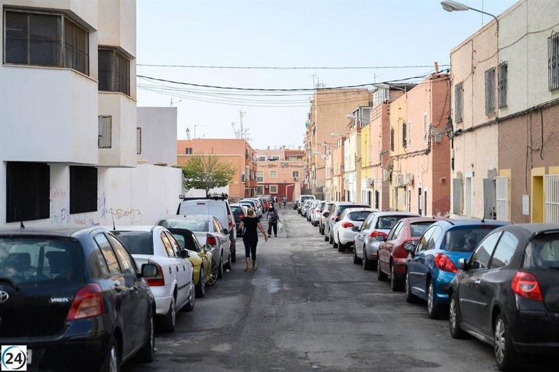 Un hombre es apuñalado en el costado en su hogar en el barrio de Pescadería, Almería.