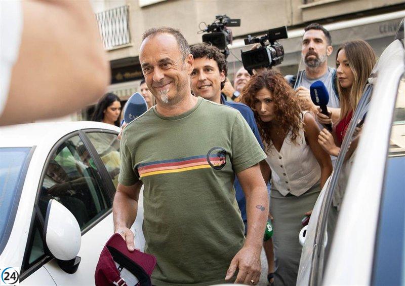 El juicio de Arcuri en Italia se pospone hasta octubre debido a un tema legal en disputa.