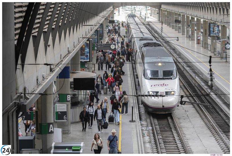 Reanudan el servicio de trenes en Málaga entre Gobantes y El Chorro tras controlar incendio.