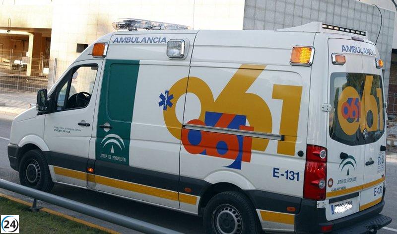 Fallece un joven de 20 años tras ser golpeado con una piedra en una pelea en Torreblanca, Sevilla.