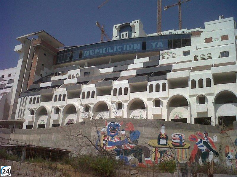Carboneras modifica su PGOU para declarar El Algarrobico como zona no urbanizable.