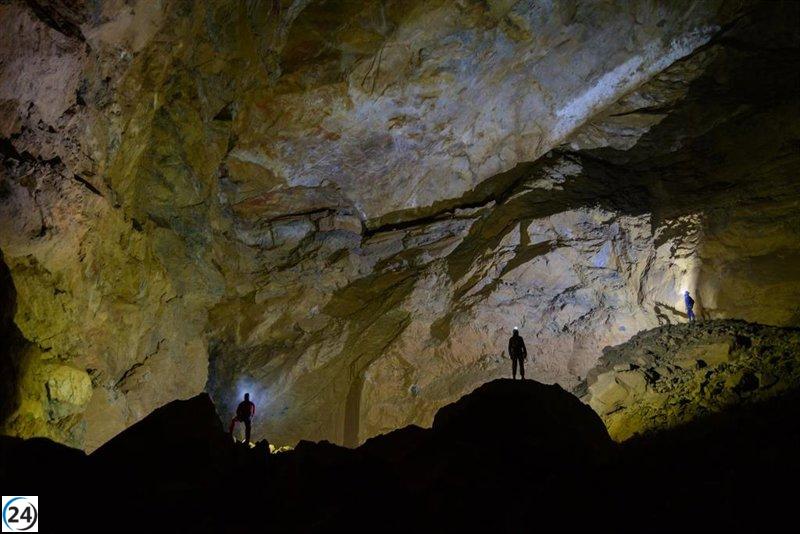 Revelan un vasto sistema subterráneo en Andalucía: un hallazgo histórico bajo la Sierra de las Nieves, Málaga.