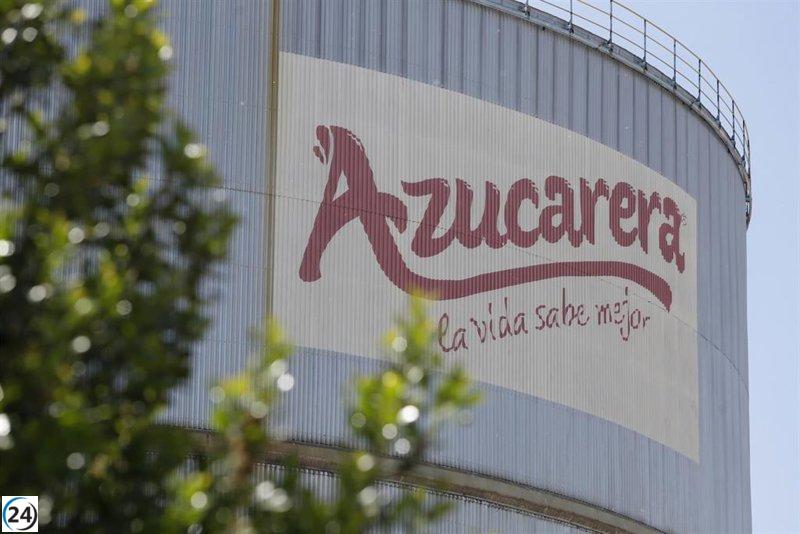 Agricultores exigen a Azucarera que mantenga operativa su planta en Jerez hasta 2026.