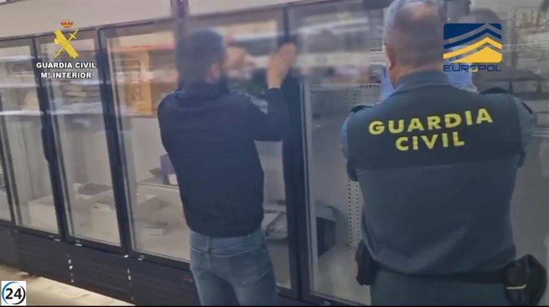 Desmantelan red en Huelva que traficaba con siete toneladas de mariscos contaminados; seis arrestos.