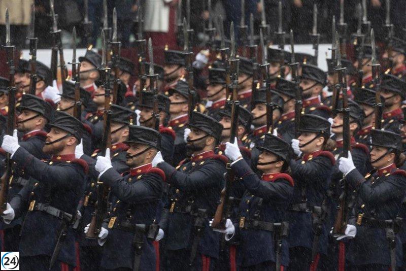 Este domingo, Canal Sur Televisión emitirá en vivo el desfile militar por la Fiesta Nacional.
