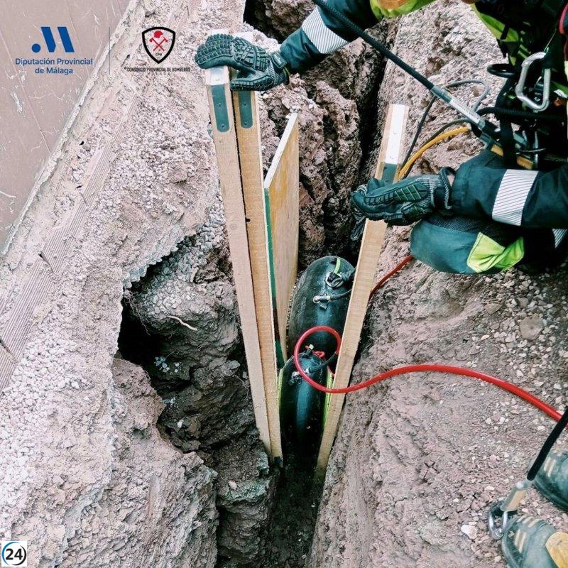 Tragedia en Alcaucín: fallece un trabajador al ser cubierto por arena en una zanja de construcción.