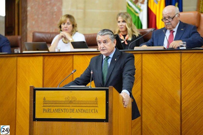 Antonio Sanz inicia su mandato como consejero de Sanidad en el Parlamento andaluz con un debate sobre el sistema de salud.