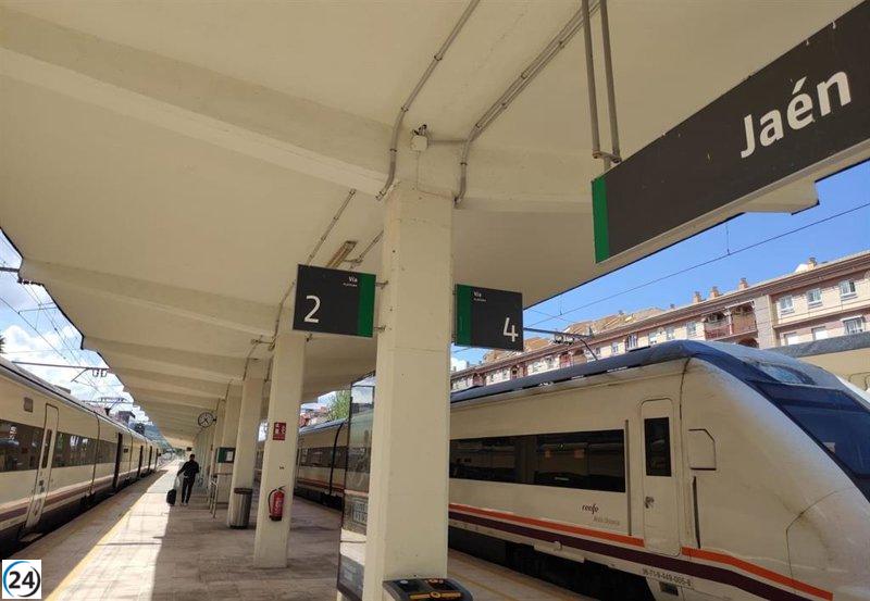Interrumpido el servicio de trenes en la estación de Jaén por fallos en la catenaria.
