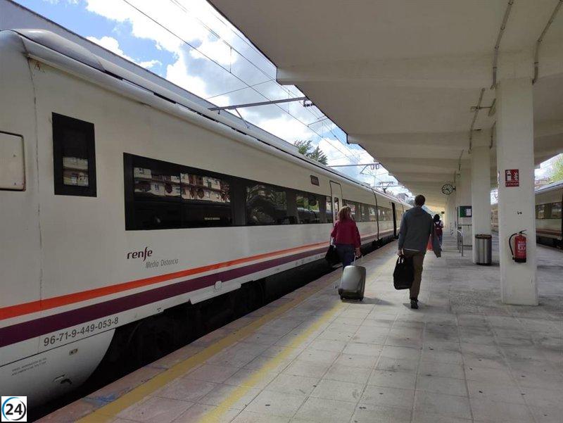 Adif restablece temporalmente la energía en la estación de Jaén para el despegue de un tren hacia Madrid.