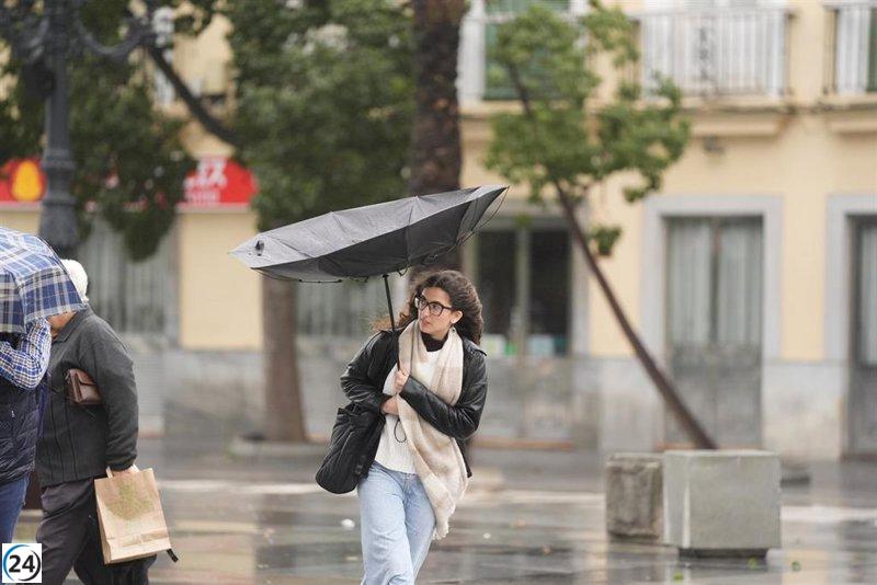 Almería, Cádiz y Málaga en alerta amarilla por lluvias y tormentas este lunes.