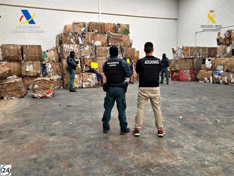 Desmantelan en Granada un cargamento de más de 3,2 toneladas de hachís oculto en cartones reciclados procedentes de Melilla.