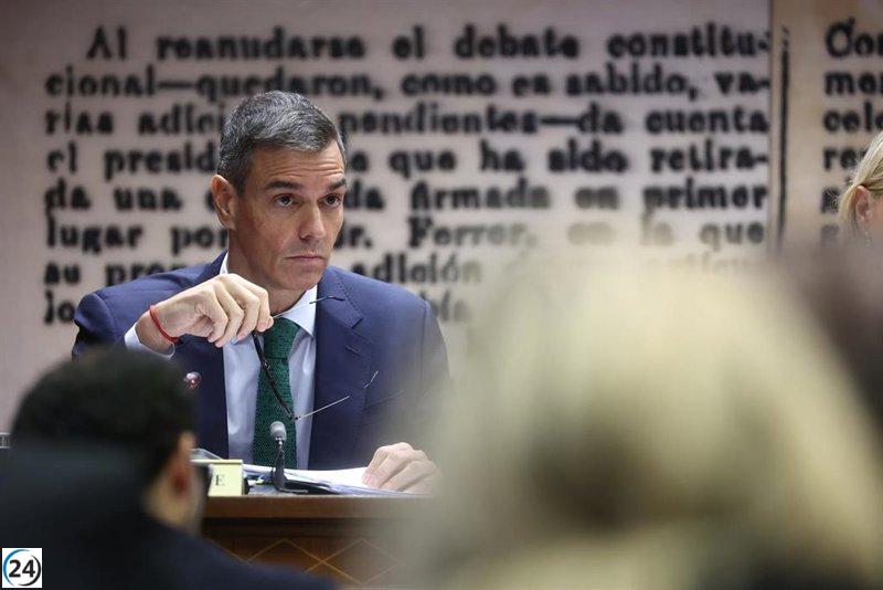 Sánchez critica en el Senado la falta de supervisión en la concesión de 242 millones a la sanidad privada por parte de la Junta.
