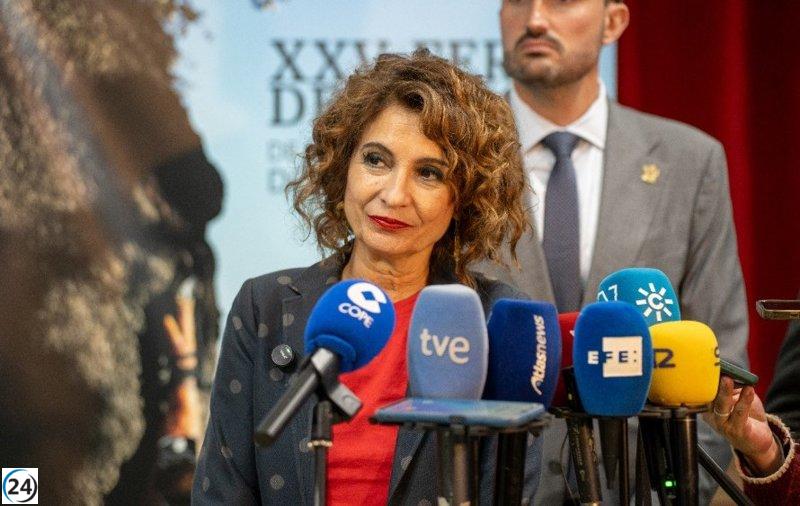 Montero revela que el Gobierno incorporará el norte de Córdoba en su plan eléctrico para 2025-2030.