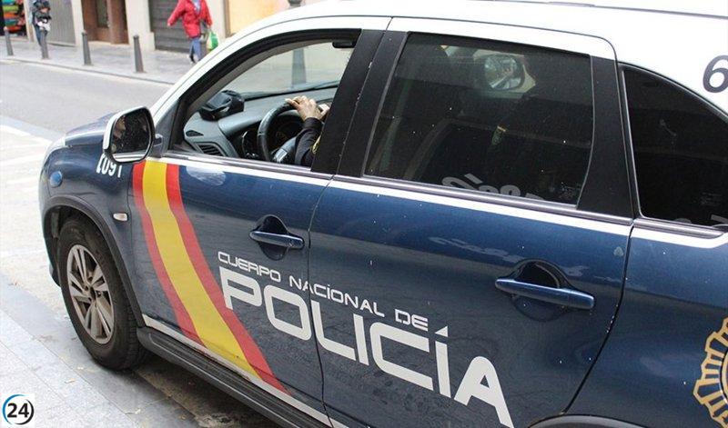 Operativo antidroga en Isla Mayor (Sevilla) desmantela red y asegura 700 kilos de hachís, con un agente herido.
