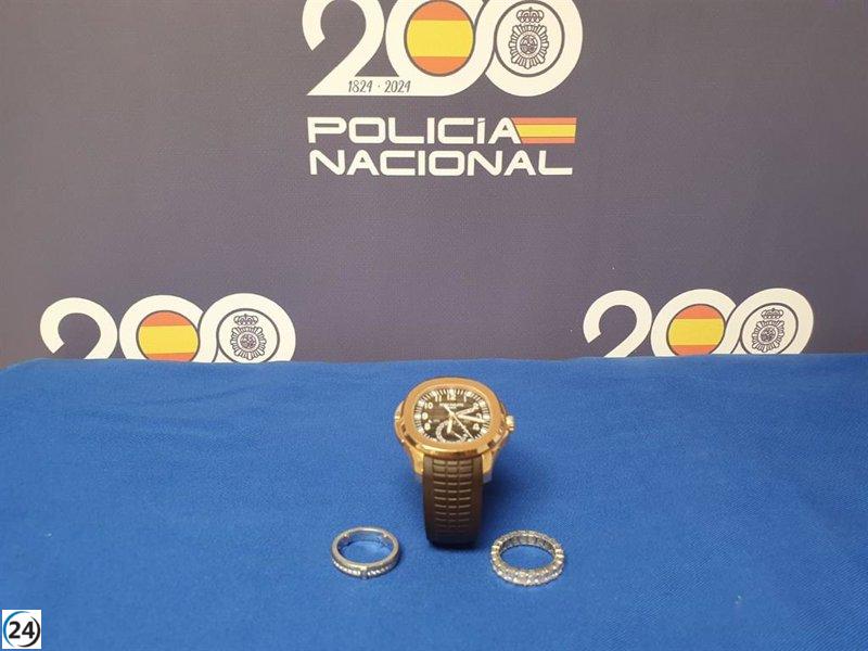 Recuperan en Sevilla bienes valorados en 150.000 euros robados a futbolista de la selección turca.