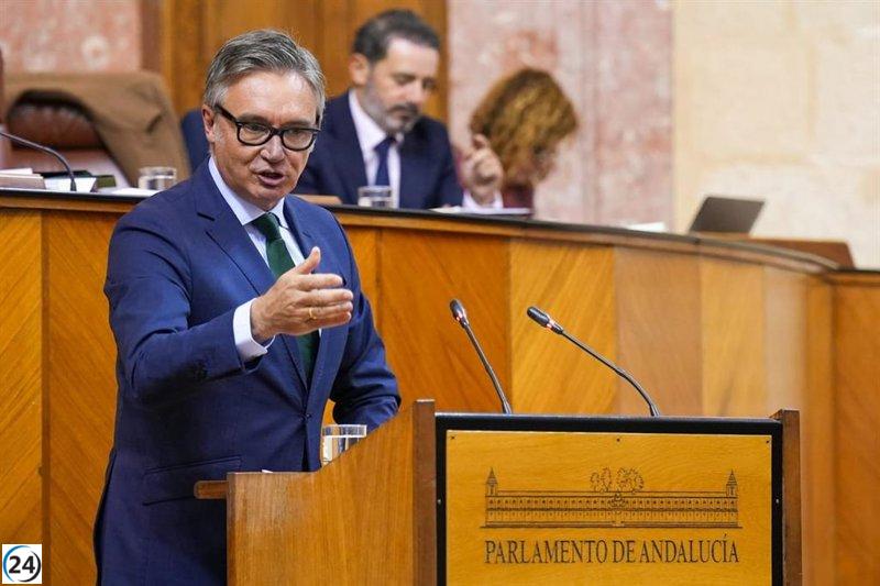 Vox critica a Moreno por una Andalucía marcada por precariedad laboral y crisis en salud y vivienda.