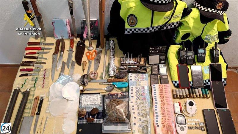 Desmantelan clan familiar en Medina (Cádiz) por tráfico de drogas desde 'narcopisos' con seis arrestos.