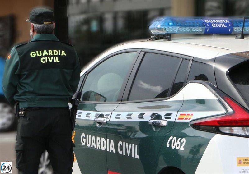 Descubren el cuerpo sin vida de un hombre en su hogar en Nerja, Málaga.