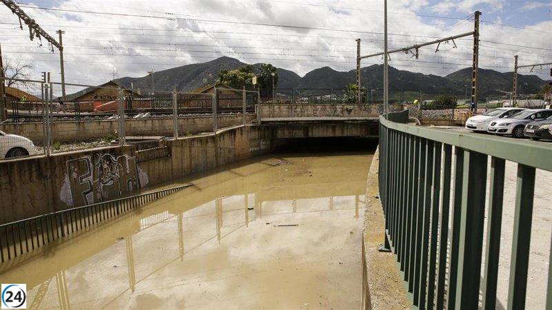 Desalojados por desbordamiento del Guadalhorce son reubicados en Cártama, Málaga.
