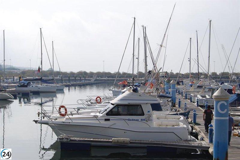 La flota pesquera andaluza detiene su labor ante las nuevas regulaciones de la UE.