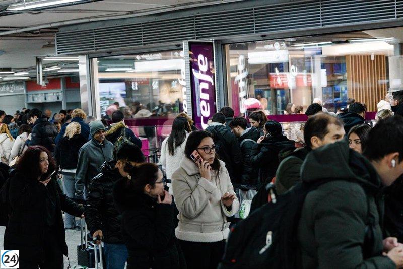 Adamuz (Córdoba) monta un hospital de campaña y vecinos solidarizan con mantas para damnificados del descarrilamiento.