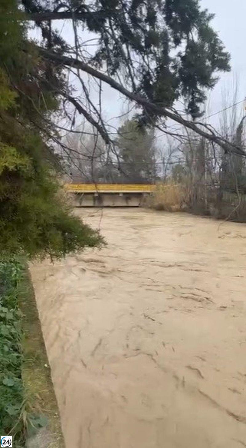 Jaén ordena desalojos en viviendas de la vega por riesgo de inundaciones.