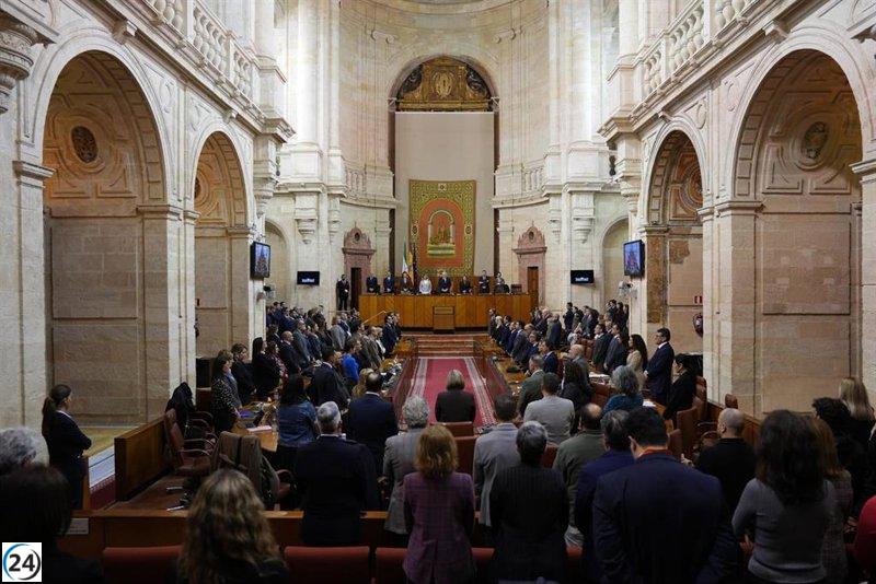 El Parlamento rinde homenaje a las víctimas y respalda la Medalla de Andalucía para Adamuz.